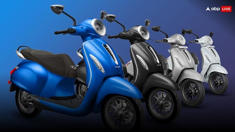 Bajaj chetak electric scooter price features power pack sales report in india Bajaj Chetak EV: घरेलू बाजार में कछुए की चाल से चला था ये इलेक्ट्रिक स्कूटर, आज भर रहा फर्राटे!