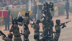 Republic Day Parade: 'ਨਾਰੀ ਸ਼ਕਤੀ', ਫੌਜੀ ਸ਼ਕਤੀ ਦਾ ਪ੍ਰਦਰਸ਼ਨ, ਅਸਮਾਨ 'ਚ ਗਰਜਿਆ ਰਾਫੇਲ...', ਦੇਖੋ ਤਸਵੀਰਾਂ