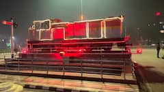 Republic Day 2024: वाराणसी में 75 वें गणतंत्र दिवस का जश्न, रंग बिरंगे लाइटों से सजा शहर