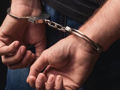 Couples held in travelling flesh trade Prostitution racket in Bengaluru Crime: ஊர், ஊராக சென்று பாலியல் தொழில்.. போதையில் சிக்கிய தம்பதியினர்.. பெங்களூருவில் அதிர்ச்சி சம்பவம்!