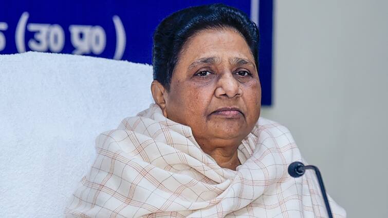 Republic Day 2024 BSP Chief Mayawati congratulated and advised government to introspect UP Politics: इस बात पर मायावती ने जताई नाराजगी, सरकार को दी आत्म चिंतन की सलाह