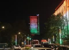 Republic Day 2024: ਤਿਰੰਗੇ ਦੇ ਰੰਗ ਵਿੱਚ ਰੰਗੀ BSE ਬਿਲਡਿੰਗ, ਸ਼ੇਅਰ ਬਾਜ਼ਾਰ ਨੇ ਇੰਝ ਮਨਾਇਆ 75ਵਾਂ ਗਣਤੰਤਰ ਦਿਵਸ