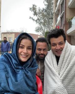 Varun Sharma ने Shehnaaz Gill के साथ शुरू की फिल्म ‘सब फर्स्ट क्लास’ की शूटिंग, सेट से शेयर की ऐसी तस्वीरें देखकर नहीं रूकेगी आपकी हंसी