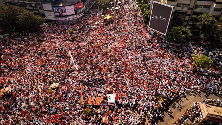 मागण्या अमान्य झाल्यास मनोज जरांगे पाटील आझाद मैदानात उपोषण करण्याची शक्यता आहे.