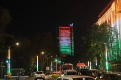 Republic Day 2024: तिरंगे के रंग में रंगी BSE बिल्डिंग, शेयर बाजार कुछ इस तरह मना रहा 75 वें गणतंत्र दिवस का जश्न