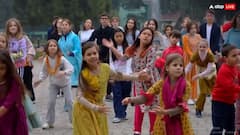 Republic Day: विदेशों में भी तिरंगे की धूम, कुछ इस अंदाज में विदेशियों ने दी गणतंत्र दिवस की शुभकामनाएं