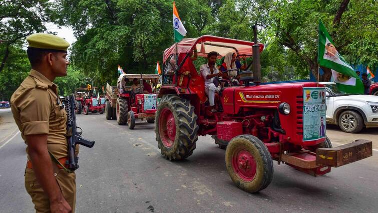 Farm Law Samyukta Kisan Morcha Organise Tractor Rallies Minimum Support Price prominent farmer leader Harinder Singh Lakhowal Punjab Farmers Take Out Tractor Rallies Over MSP Demand, Threaten Bharat Bandh On Feb 16