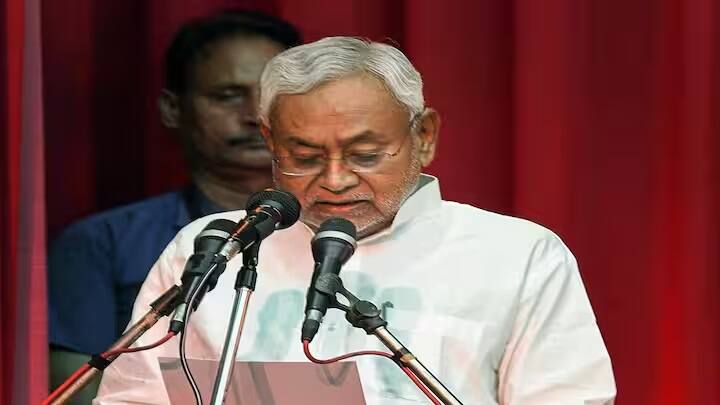 Bihar News Updates: political mercury high in bihar rjd sources claim number of mlas in grand alliance increased to 118 Bihar Politics: બિહારમાં રાજકીય પારો ચઢ્યો, RJD સુત્રોનો દાવો- મહાગઠબંધનમાં 118 થઇ ધારાસભ્યોની સંખ્યા, માત્ર 4ની જરૂર