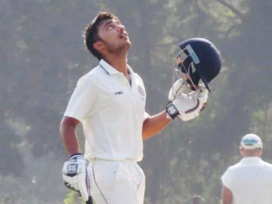 కలయా... నిజమా... ఔరా తన్మయ్- ఊచకోత అంటే ఇదేనేమో... Hyderabad Player Tanmay Agarwal scored a triple century off 147 balls in the Ranji Trophy కలయా... నిజమా... ఔరా తన్మయ్- ఊచకోత అంటే ఇదేనేమో...