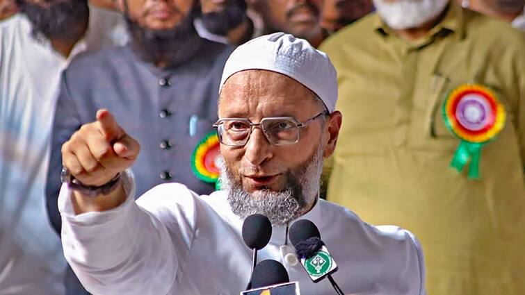 Asaduddin Owaisi 3 Days Bihar Tour from Today RJD Attacked Know What Bihar BJP Said ANN Asaduddin Owaisi: आज से 3 दिन बिहार में रहेंगे असदुद्दीन ओवैसी, दौरे से पहले RJD ने कसा तंज, BJP तो एक कदम आगे