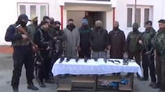 जम्मू कश्मीर में पुलिस को मिली बड़ी सफलता, PoK से हथियार तस्करी करने वाले 5 आरोपी गिरफ्तार