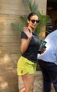 Pics: टी-शर्ट और हाफ पैंट में दिखे Ranbir Kapoor, मलाइका अरोड़ा के Yoga लुक ने खींचा फैंस का ध्यान