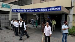 Delhi तीस हजारी कोर्ट के बाहर दो महिलाओं को दिया तीन तलाक, एफआईआर, जांच में जुटी पुलिस  