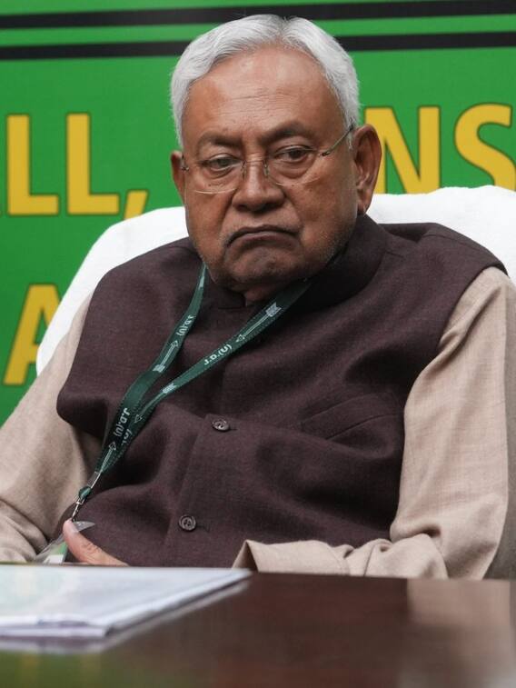 दूसरों के समर्थन से कब-कब CM बने नीतीश कुमार?