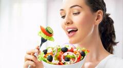 Women Health: પીરિયડ્સ દરમિયાન થકાવટ, નબળાઇ મહેસૂસ થાય છે તો આ ફૂડને ડાયટમાં કરો સામેલ