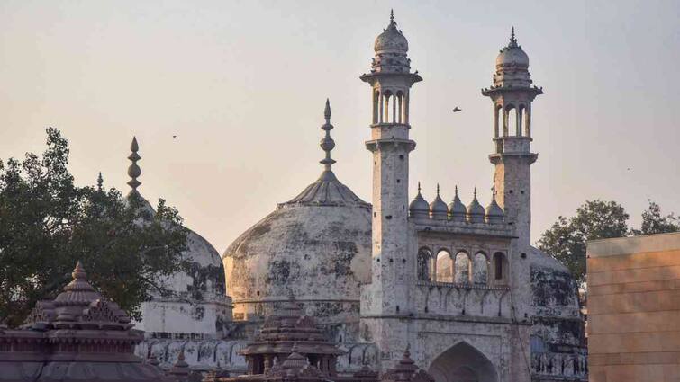 AIMPLB Claim Objection On Gyanvapi Mosque Varanasi Said ASI Report Have No Conclusive Evidence ann ज्ञानवापी मस्जिद पर ASI की सर्वे रिपोर्ट को AIMPLB ने किया खारिज, कहा- 'कोई प्रमाण नहीं'