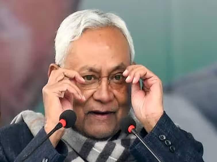 nitish kumar likely to not  give resign of chief minister Bihar he will dismiss rjd minister from cabinet bihar political crisis Bihar Politics : राजीनामा न देताच नितीशकुमार होणार एनडीए सरकारचे मुख्यमंत्री? जाणून घ्या समीकरण