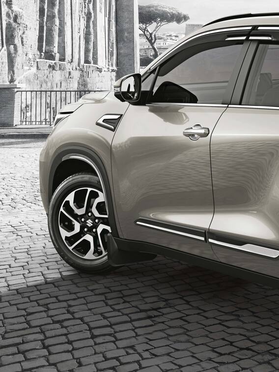 EV और CNG कारों से जबरदस्त पंगा ले रहीं हैं ये हाइब्रिड गाड़ियां