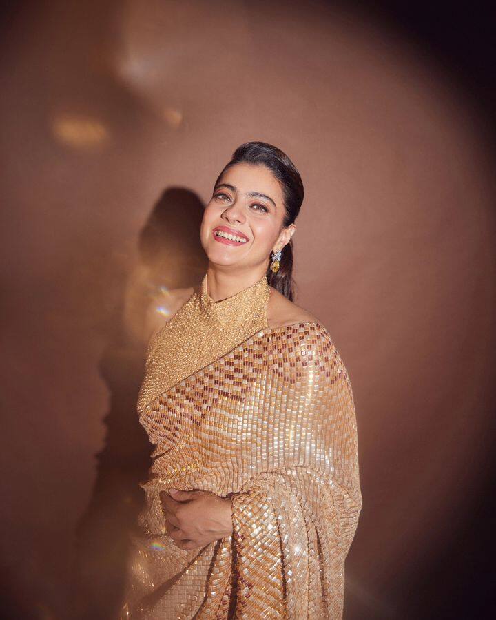काजोल ही तिच्या अभिनयानं प्रेक्षकांची मनं जिंकत असते.(pc : kajol/insta )