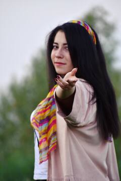 Hair care : तुमचेही केस खूप गळतात का ? जाणून घ्या कारणे !