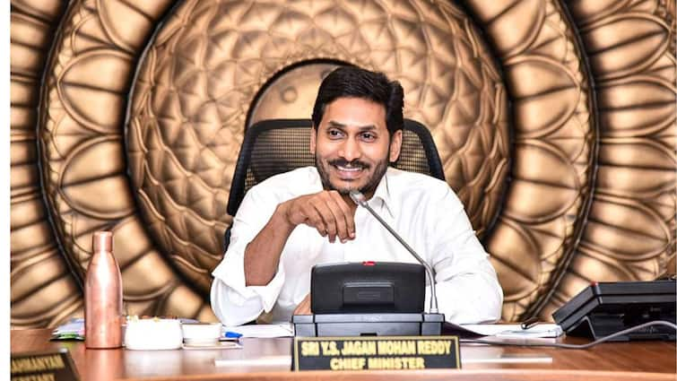 AP CM Jagan Reddy Sounds Ballot Bugle With Goal of 100 Per Cent Seats In Meeting, Lok Sabha Polls