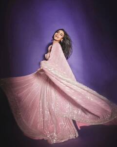 PHOTO: काजोलने लेकीसोबत शेअर केलं फोटोशूट; फोटो चर्चेत!