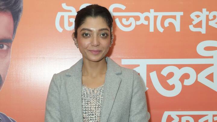 এই ছবিটি ছোটপর্দায় দেখা যাবে চলতি বছরের ১৮ ফেব্রুয়ারি। এদিন অনুষ্ঠানে ছিলেন ছোট ও বড়পর্দার অন্যান্য কলাকুশলীরাও।