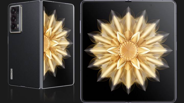 मोबाइल फोन में एंड्रॉइड 13 बेस्ड magicOS 7.2 का सपोर्ट मिलता है. चीन में कंपनी ने HONOR Magic V2 को 16GB रैम के साथ 256GB और 512GB इंटरनल स्टोरेज के साथ लॉन्च किया है. वहीं, HONOR Magic V2 Ultimate को कंपनी ने 16GB+1TB ऑप्शन में लॉन्च किया है.