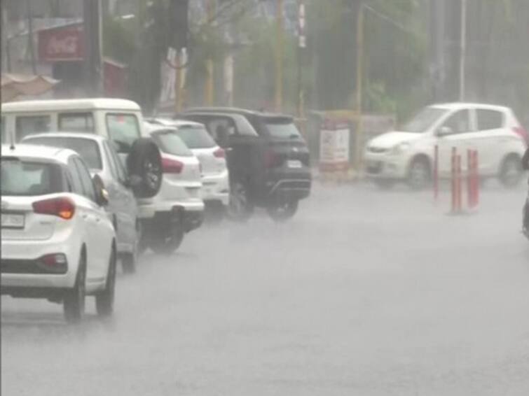 Chance of light rain at a couple of places in Tamil Nadu today weather report Rain Alert: தமிழகத்தில் இன்று மழை பெய்யுமா? வெயில் அடிக்குமா? லேட்டஸட் வானிலை அப்டேட்