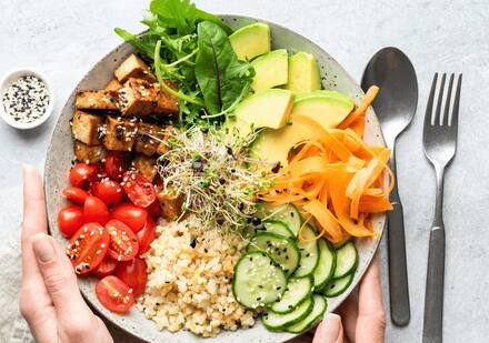 Health Tips For diet: શું વેઇટલોસ માટે Vegan Dietને ફોલો કરવા ઇચ્છો છો, તો સાવાધાન, જાણો તેના નુકસાન Health Tips For diet: શું વેઇટલોસ માટે Vegan Dietને ફોલો કરવા ઇચ્છો છો, તો સાવાધાન, જાણો તેના નુકસાન