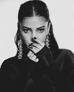 Birthday Special: कभी नाम बदलकर स्कूल जाती थीं सुपरस्टार की ये बेटी..आज साउथ से लेकर बॉलीवुड में मनवाया एक्टिंग का लोहा, पहचाना?