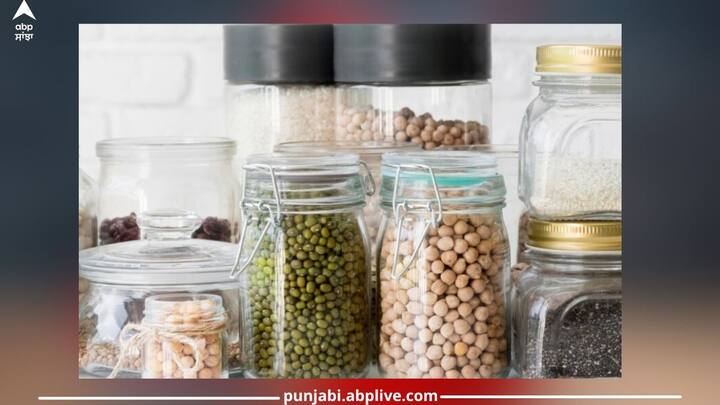 store grains and pulses: ਠੰਢ ਜਾਂ ਬਰਸਾਤ ਦੇ ਮੌਸਮ ਵਿੱਚ ਧੁੱਪ ਨਾ ਮਿਲਣ ਕਾਰਨ ਸਟੋਰ ਵਿੱਚ ਰੱਖੇ ਅਨਾਜ ਵਿੱਚ ਕੀੜੇ-ਮਕੌੜੇ ਅਤੇ ਉੱਲੀ ਦੀ ਲਾਗ ਲੱਗ ਜਾਂਦੀ ਹੈ। ਅੱਜ ਅਸੀਂ ਤੁਹਾਨੂੰ ਦੱਸਾਂਗੇ ਕਿ ਕਿਵੇਂ ਤੁਸੀਂ ਆਪਣੇ ਅਨਾਜ ਨੂੰ...