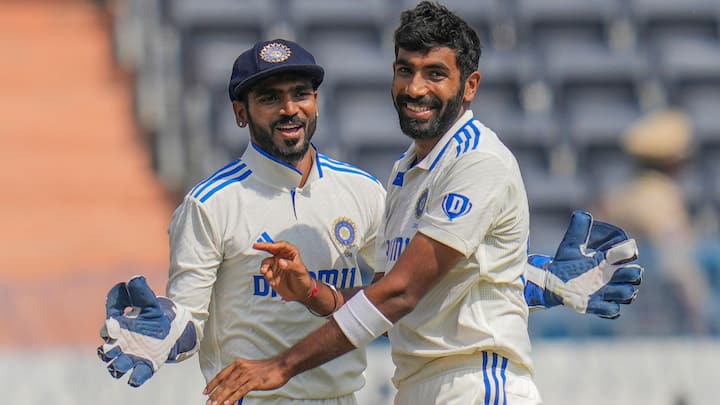 বুমরা প্রথম ইনিংসে ২ উইকেট ও দ্বিতীয় ইনিংসে ৪ উইকেট তুলে নেন।