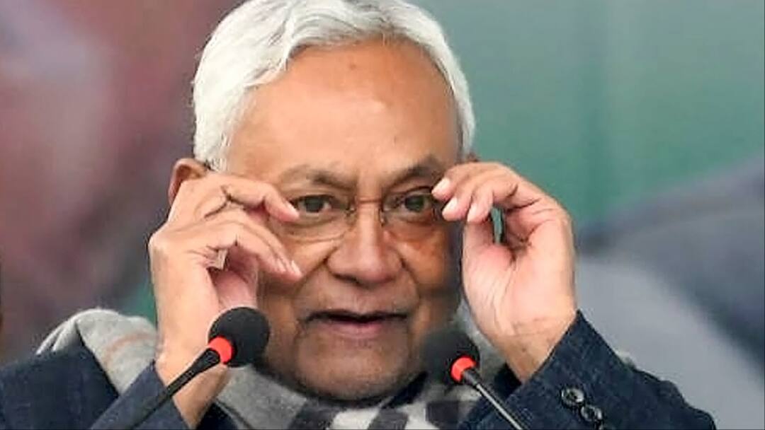 Bihar Politics Crisis Nitish Kumar seeks time to meet Governor may resign from CM Post Bihar Political Crisis: नीतीश कुमार ने राज्यपाल से मिलने का मांगा समय, मुख्यमंत्री पद से दे सकते हैं इस्तीफा