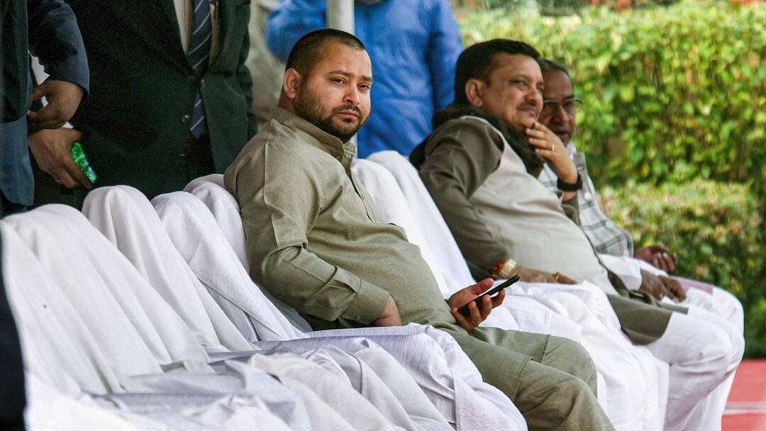 Bihar Political Crisis: नीतीश कुमार के CM पद से इस्तीफे पर RJD की प्रतिक्रिया, JDU चीफ पर लगाया बड़ा आरोप Bihar Political Crisis RJD Reaction On Nitish Kumar Resignation as cm post JDU BJP Alliance Bihar Political Crisis: नीतीश कुमार के CM पद से इस्तीफे पर RJD की प्रतिक्रिया, JDU चीफ पर लगाया बड़ा आरोप