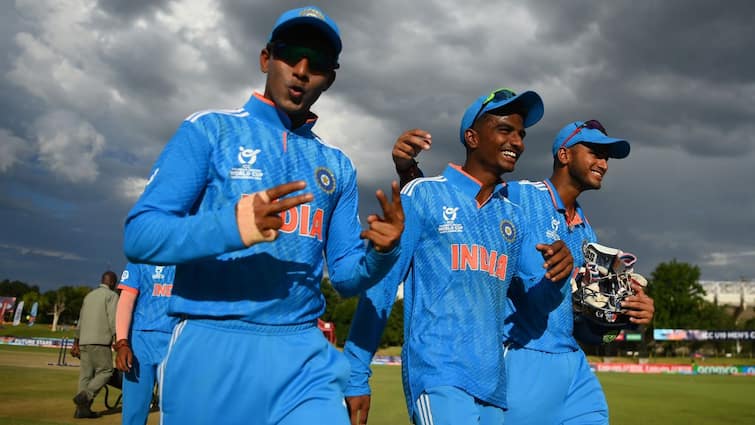 IND vs USA U19 World Cup India Secure Super Six Berth With Dominant Victory Over USA By 20 Runs IND vs USA U-19 World Cup: India Secure Super Six Berth With Dominant 201-Run Victory Over USA