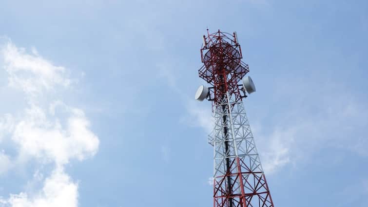 VoLTE vs VoNR difference and which one is better for communication Jio use VONR for 5G networks VoNR पर बेस्ड है जियो की 5G सर्विस, VoLTE से कैसे अलग है VoNR यहां समझिए 