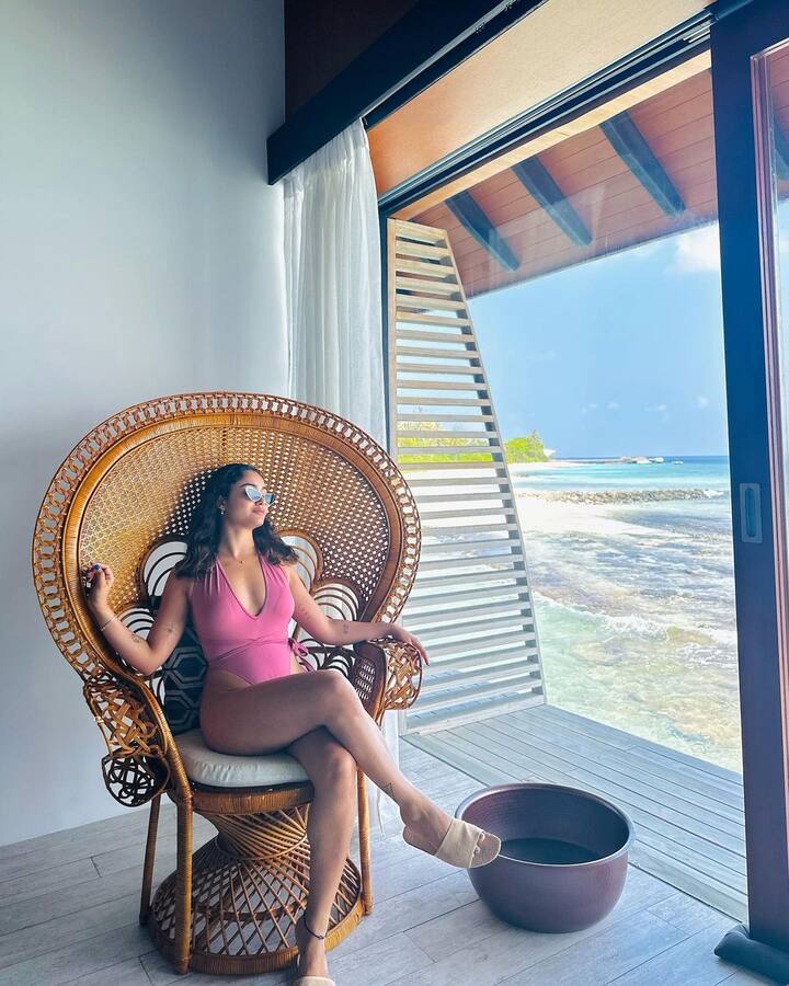 త్రిధా చౌదరి గ్లామర్ ఫోటోలు (Image Courtesy: tridhac / Instagram)