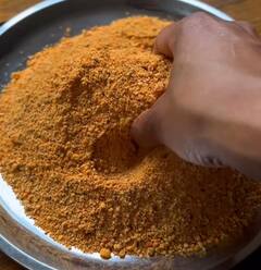 Idly Podi Recipe : இட்லி பொடியை இப்படி செய்து பாருங்கள்..வீடே மணக்கும்!