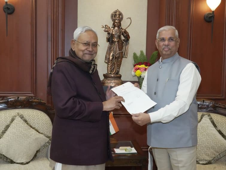 I.N.D.I.A. Alliance got split..! Bihar Chief Minister Nitish Kumar resigns amid alliance with BJP rumours Nitish Kumar: உடைந்தது I.N.D.I.A. கூட்டணி..! ராஜினாமா ஏன்? - பீகார் முதலமைச்சர் நிதிஷ்குமார் பரபரப்பு விளக்கம்