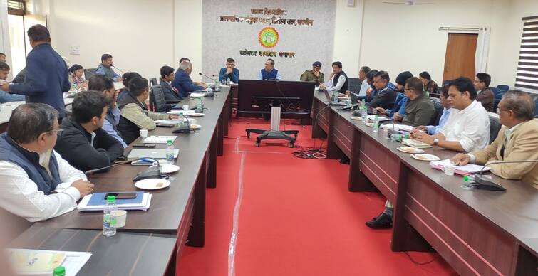 MP Officials held meeting regarding Ujjain Vikram Vyapar Mela Guidelines set for traders ANN Ujjain News: उज्जैन में 'विक्रम व्यापार मेला' को लेकर अधिकारियों ने की बैठक, व्यापारियों के लिए गाइडलाइन तय