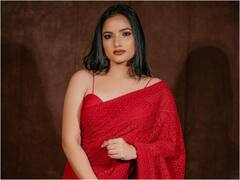 Siri Hanumanth: ఎర్ర చీర కట్టిన సిరి హనుమంతు, అదిరేట్టు!