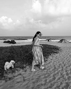 Actress Andrea : பீச்சில் ஜாலியாக சுற்றித்திரியும் நடிகை ஆண்ட்ரியா!