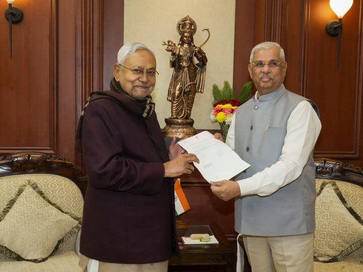 बिहारचे मुख्यमंत्री नितीश कुमार यांनी मुख्यमंत्री पदाचा राजीनामा दिला आहे,(Photo Credit : PTI)