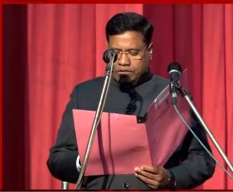 जीतन राम मांझी के बेटे संतोष सुमन भी कैबिनेट मंत्री बने हैं. वे HAM पार्टी के नेता हैं और बिहार के पूर्व मंत्री भी रहे हैं.