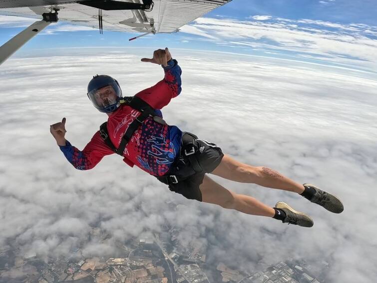 Skydiver Falls To Death From 29-Storey Building in Thailand 29వ అంతస్తు నుంచి దూకిన స్కై డైవర్, పని చేయని పారాచూట్ - కింద పడి మృతి