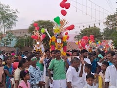 மதுரை கம்பூர் கிராமத்தில் நடந்த புரவி எடுப்பு திருவிழா!