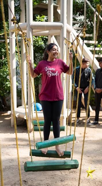 आयरा खान ने अपनी इंस्टा स्टोरी पर अपने प्री वेंडिंग फंक्शन की तस्वीरें शेयर की हैं, जिसमें टीम ब्राइड और ग्रूम के बीच गेम्स होते नजर आ रही हैं.