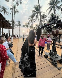 Mrunal Thakur It Truly A Desi Girl In Black Saree; PICS