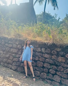 Anasuya Latest Photos: గోవా వెకేషన్‌లో అనసూయ - పొట్టి గౌనులో 'రంగమ్మత్త' గ్లామర్‌ షో, ఏడాదిలో ఫస్ట్‌ టూర్ అంటూ..